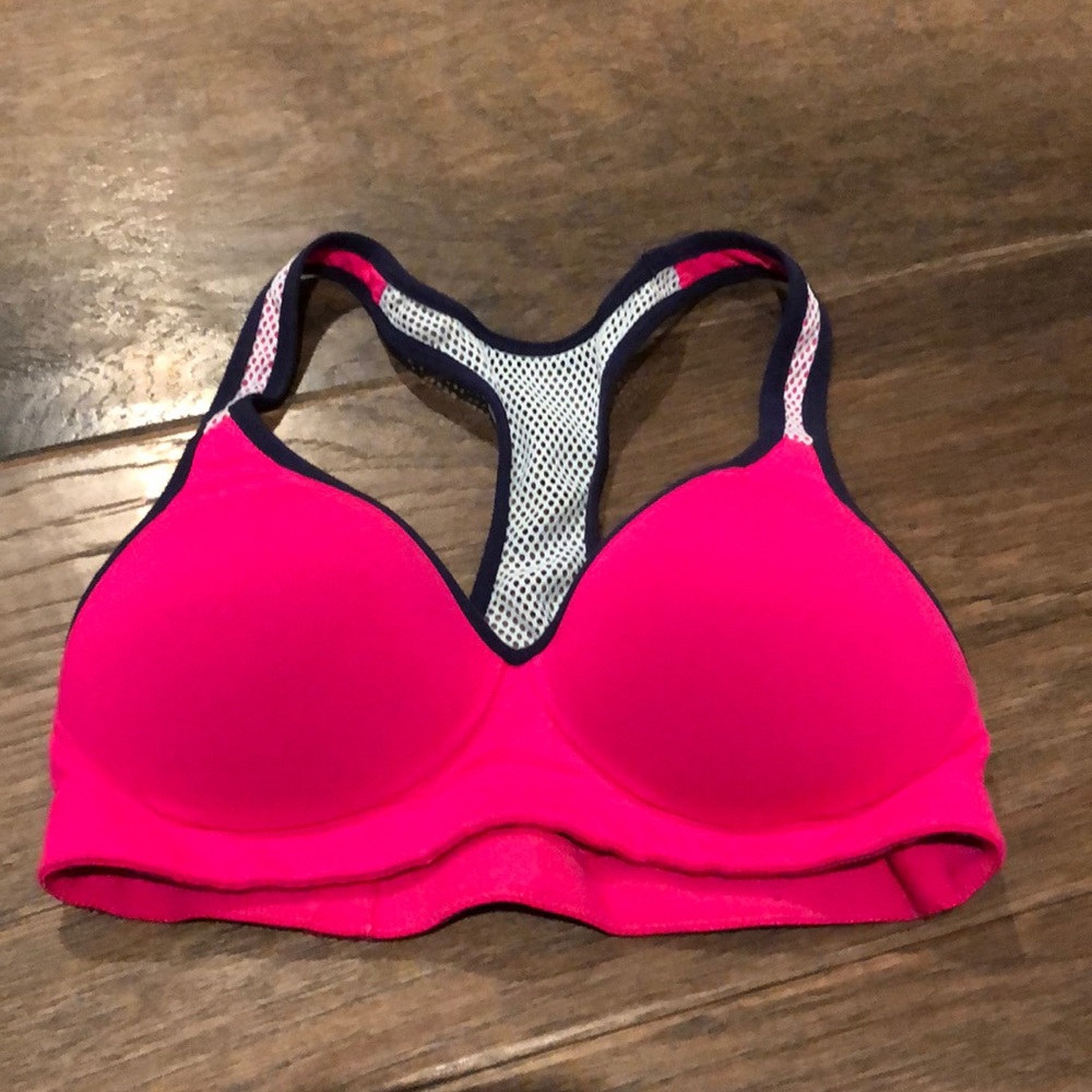 Victoria’s Secret PINK sports bra